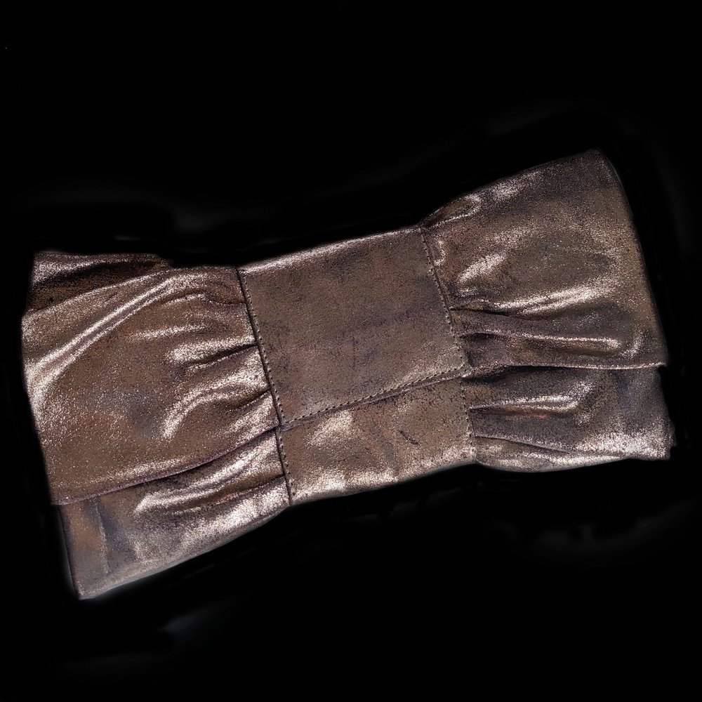 VINTAGE SORPRESA! 80’s BRONZE LEATHER "BOW" ENVELOPE CLUTCH